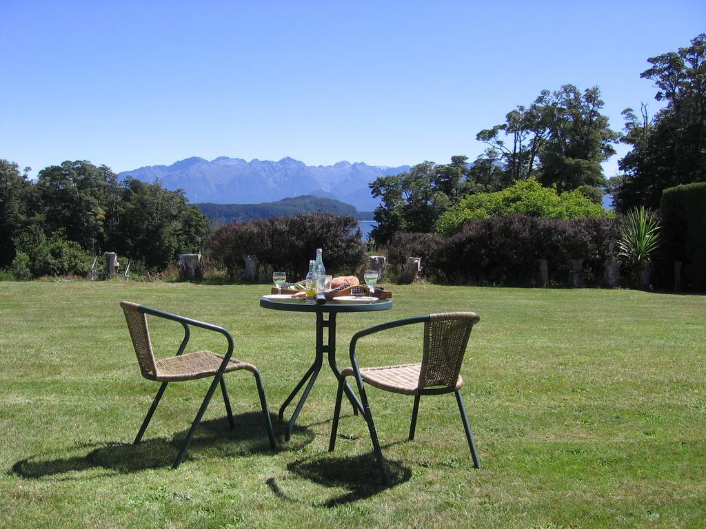 Murrells Grand View House Manapouri Esterno foto