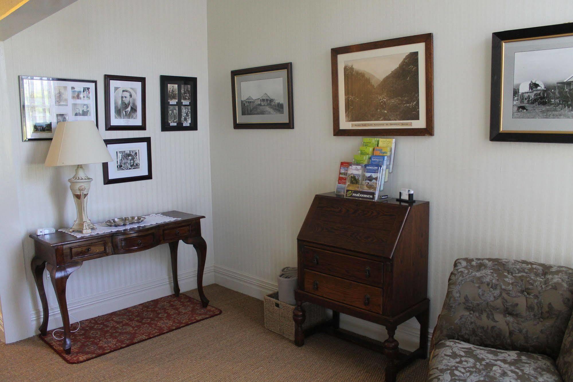 Murrells Grand View House Manapouri Esterno foto