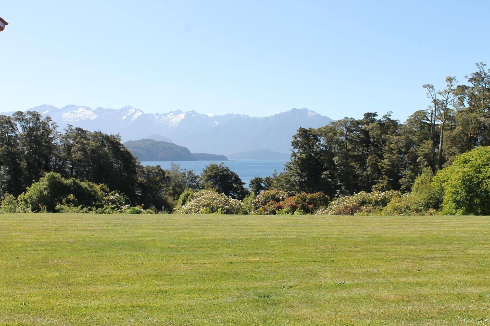 Murrells Grand View House Manapouri Esterno foto